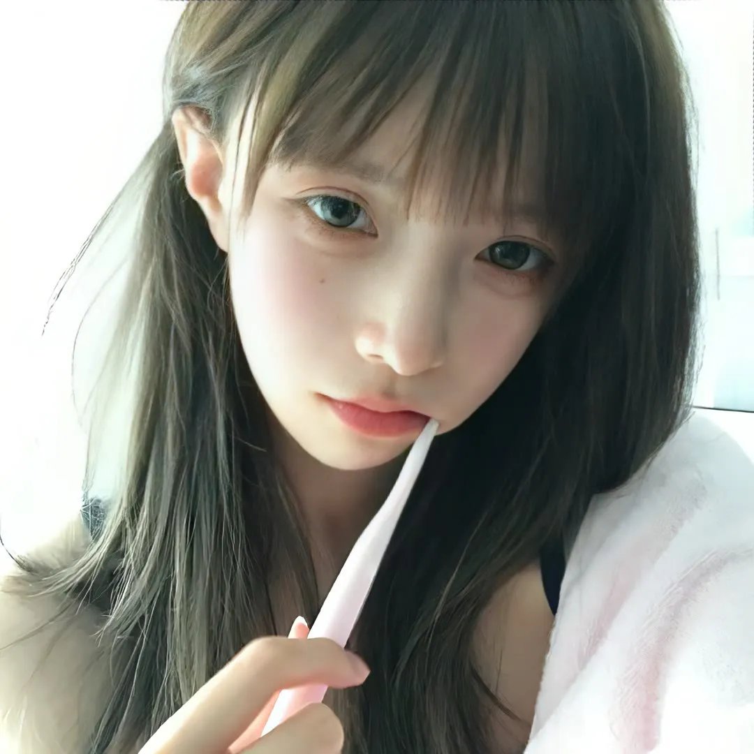 红衣小女孩